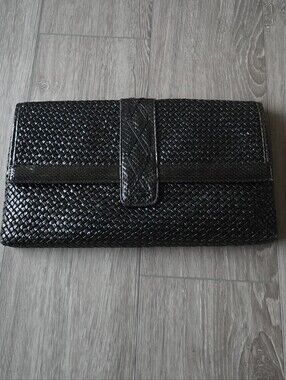 Vintage Dan W Black Woven Raffia Large Straw Clutch with Embossed Trim Flap Bag